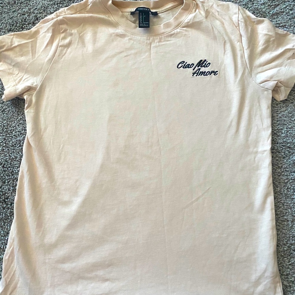 Forever 21 cream t-shirt